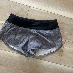 Lululemon shorts size 4